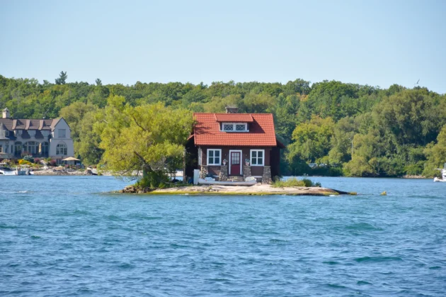 خانه در دریاچه